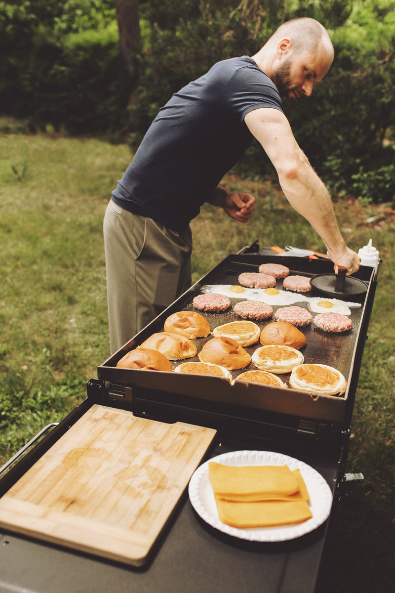 Razor 4-Burner Griddle with Folding Shelves