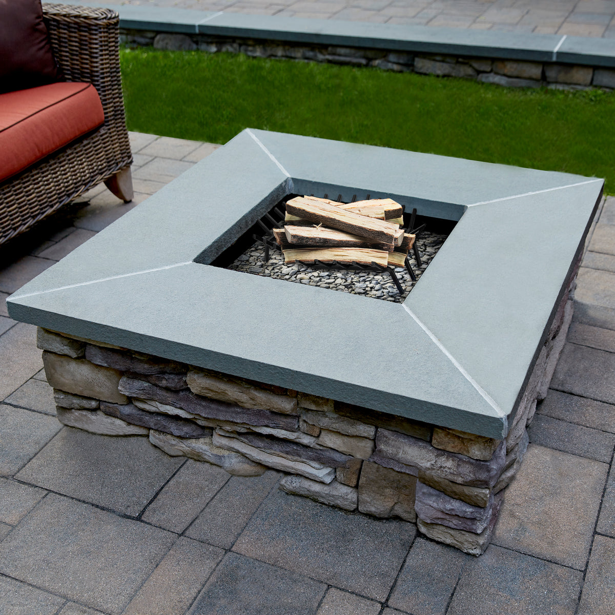 Hex Bar Log Grate | UniFlame